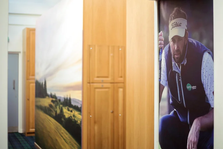 Gents Locker Room with Scott Jamieson